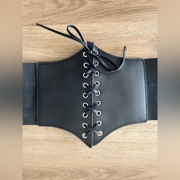 Black Faux Leather Corset Waist Belt with Lace-Up Detail, Medium- EUC - Picture 2 of 5